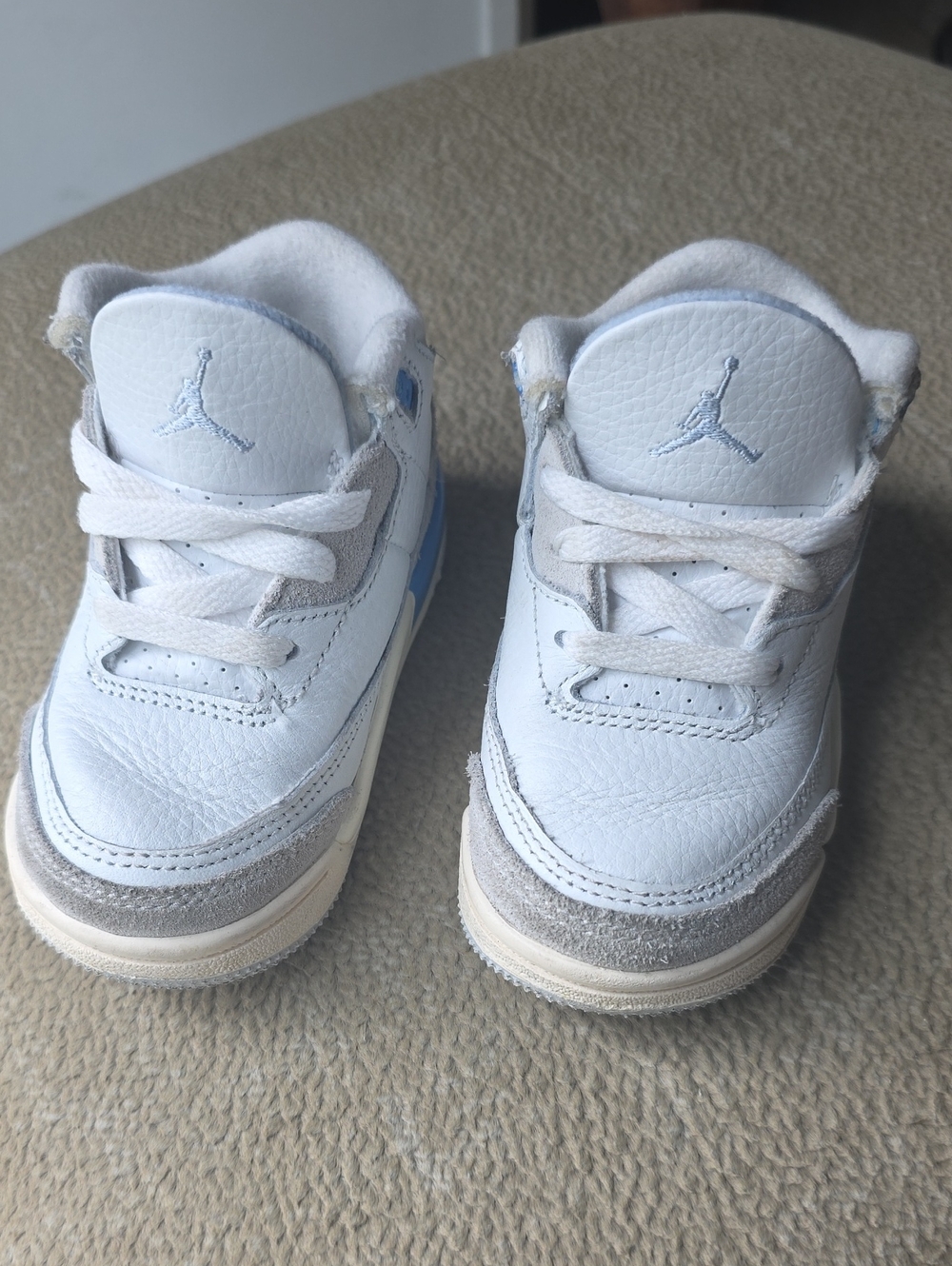 Jordan Kids White & Light Blue Toddler Sneakers